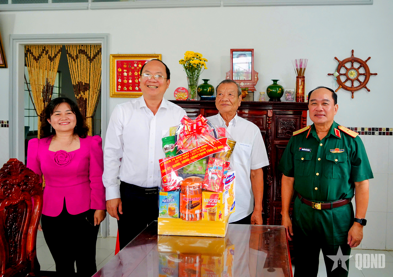 Cà Mau: Thăm người có công và kiểm tra chương trình hỗ trợ nhà ở tại xã Nguyễn Phích